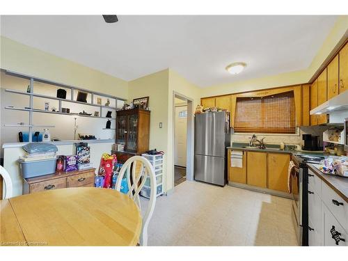 929 Upper Ottawa Street, Hamilton, ON - Indoor Photo Showing Kitchen