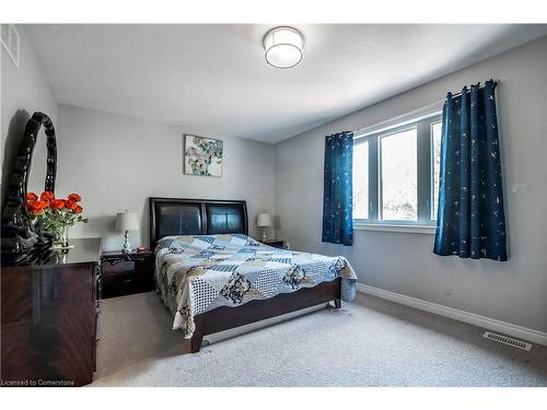 607 Knox Avenue, Hamilton, ON - Indoor Photo Showing Bedroom