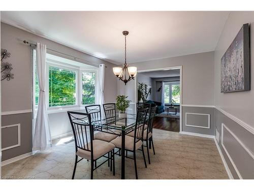 2010 Keller Court, Burlington, ON - Indoor Photo Showing Dining Room