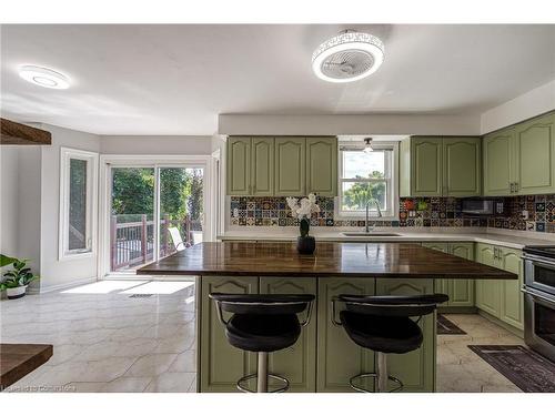 2010 Keller Court, Burlington, ON - Indoor Photo Showing Kitchen