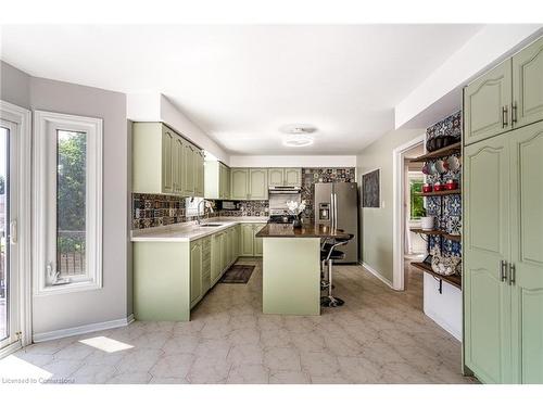 2010 Keller Court, Burlington, ON - Indoor Photo Showing Kitchen