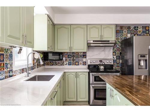 2010 Keller Court, Burlington, ON - Indoor Photo Showing Kitchen