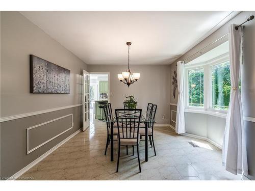 2010 Keller Court, Burlington, ON - Indoor Photo Showing Dining Room