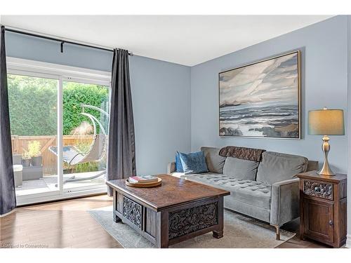 42-151 Linwell Road, St. Catharines, ON - Indoor Photo Showing Living Room