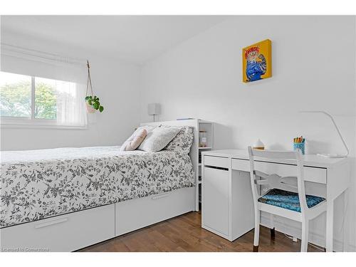 42-151 Linwell Road, St. Catharines, ON - Indoor Photo Showing Bedroom