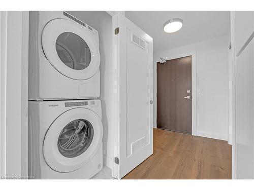 501-500 Brock Avenue, Burlington, ON - Indoor Photo Showing Laundry Room