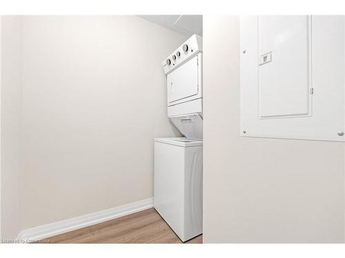 410-120 Spring Valley Crescent, Hamilton, ON - Indoor Photo Showing Laundry Room