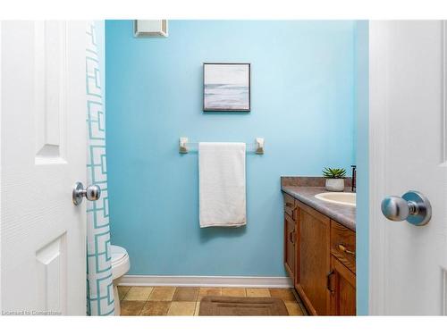 817 Woodside Court, Fort Erie, ON - Indoor Photo Showing Bathroom