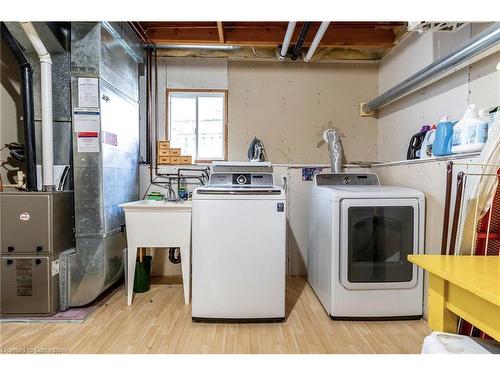 817 Woodside Court, Fort Erie, ON - Indoor Photo Showing Laundry Room