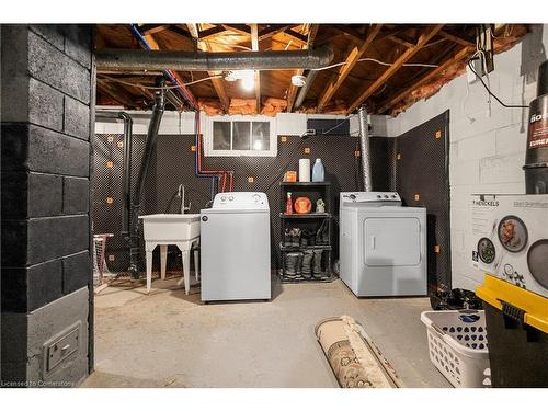 14 Lakeview Avenue, Grimsby, ON - Indoor Photo Showing Laundry Room