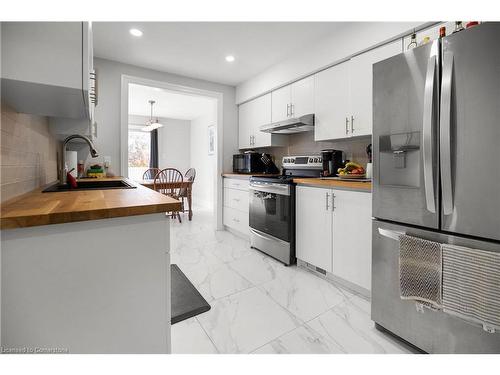 14 Lakeview Avenue, Grimsby, ON - Indoor Photo Showing Kitchen