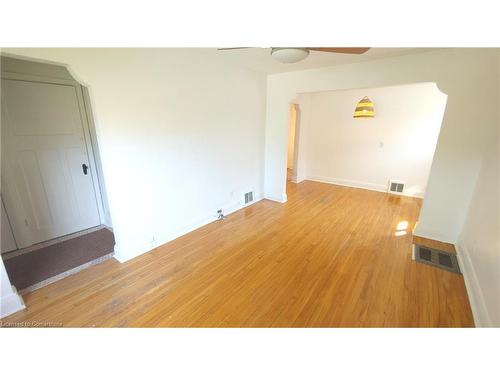 85 Elma Street, Toronto, ON - Indoor Photo Showing Other Room