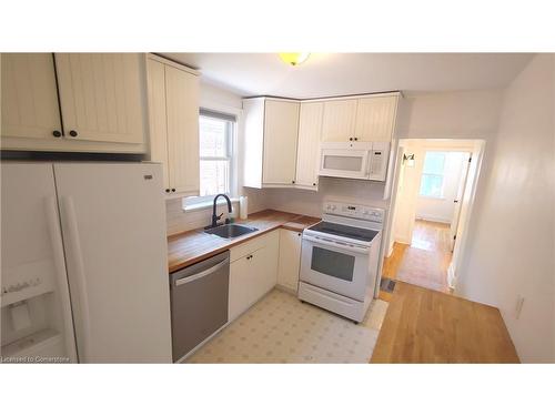 85 Elma Street, Toronto, ON - Indoor Photo Showing Kitchen