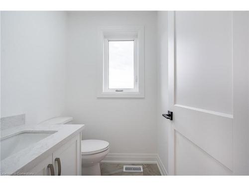 161 Pike Creek Drive, Cayuga, ON - Indoor Photo Showing Bathroom