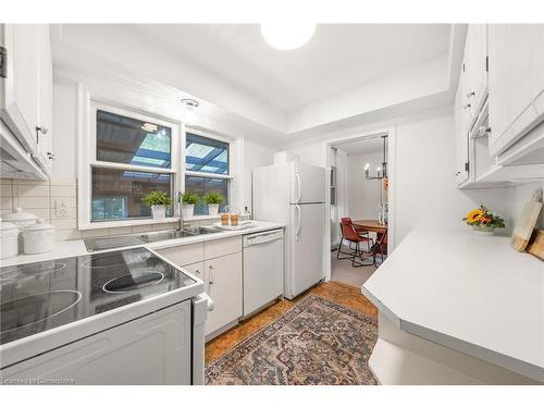 1807 Christopher Road, Mississauga, ON - Indoor Photo Showing Kitchen With Double Sink