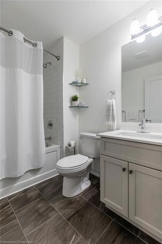 125-30 Times Square Boulevard Boulevard, Stoney Creek, ON - Indoor Photo Showing Bathroom