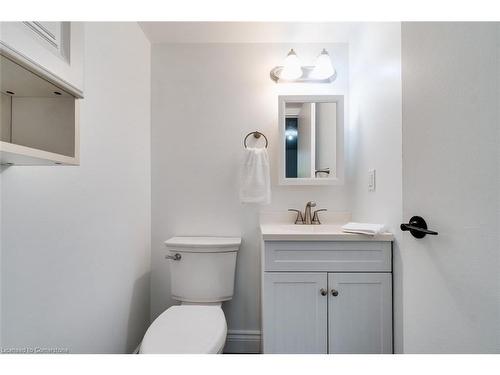 109-700 Dynes Road, Burlington, ON - Indoor Photo Showing Bathroom