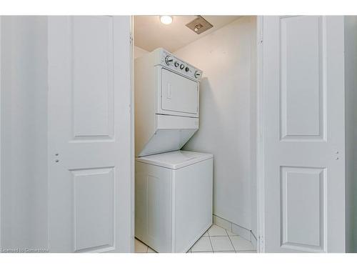 1506-70 Absolute Avenue, Mississauga, ON - Indoor Photo Showing Laundry Room