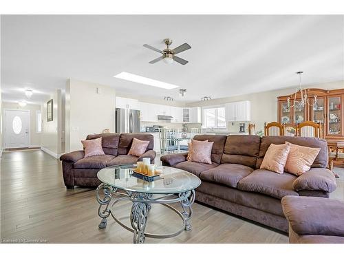 3 Morton Avenue, Brantford, ON - Indoor Photo Showing Living Room