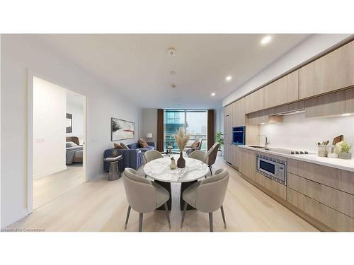 411-39 Roehampton Avenue, Toronto, ON - Indoor Photo Showing Dining Room