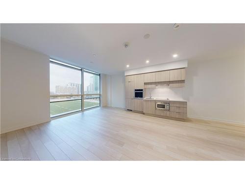 411-39 Roehampton Avenue, Toronto, ON - Indoor Photo Showing Kitchen