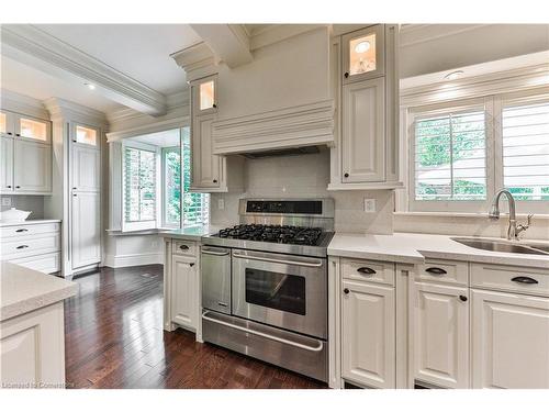 2314 Hoover Court, Burlington, ON - Indoor Photo Showing Kitchen With Double Sink