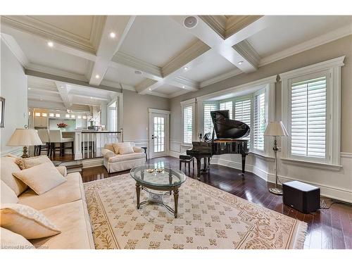 2314 Hoover Court, Burlington, ON - Indoor Photo Showing Living Room