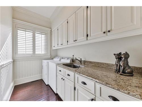 2314 Hoover Court, Burlington, ON - Indoor Photo Showing Kitchen