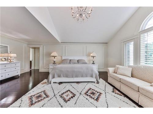 2314 Hoover Court, Burlington, ON - Indoor Photo Showing Bedroom