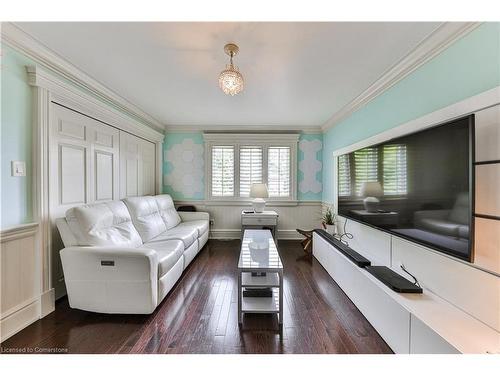 2314 Hoover Court, Burlington, ON - Indoor Photo Showing Living Room