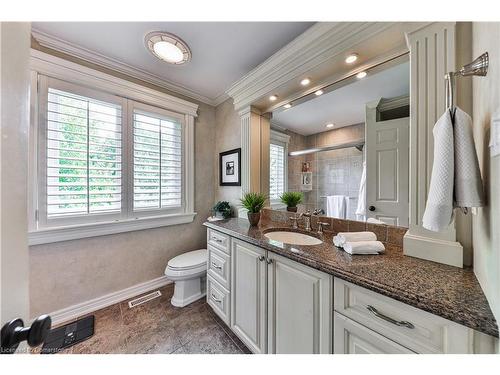 2314 Hoover Court, Burlington, ON - Indoor Photo Showing Bathroom