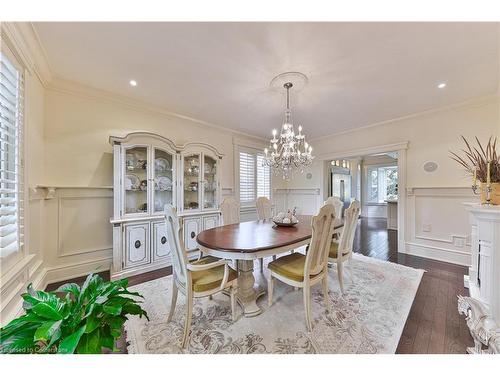 2314 Hoover Court, Burlington, ON - Indoor Photo Showing Dining Room