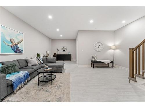 112-257 Millen Road, Stoney Creek, ON - Indoor Photo Showing Living Room