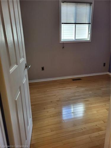 5130 Des Jardines Drive, Burlington, ON - Indoor Photo Showing Other Room