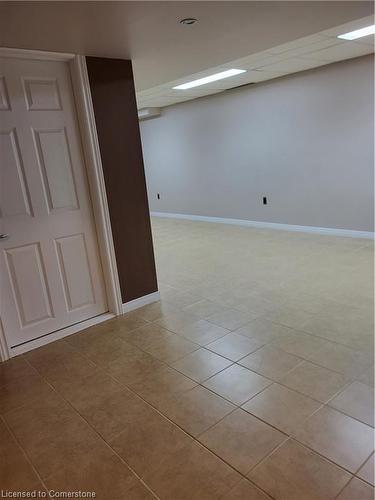 5130 Des Jardines Drive, Burlington, ON - Indoor Photo Showing Other Room