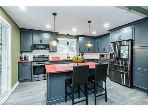 56 Kimberly Drive, Hamilton, ON - Indoor Photo Showing Kitchen With Upgraded Kitchen