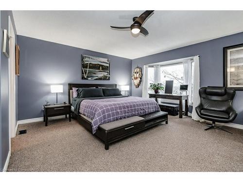 56 Kimberly Drive, Hamilton, ON - Indoor Photo Showing Bedroom