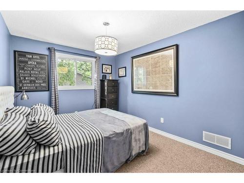 56 Kimberly Drive, Hamilton, ON - Indoor Photo Showing Bedroom