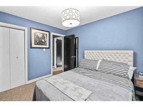 56 Kimberly Drive, Hamilton, ON - Indoor Photo Showing Bedroom