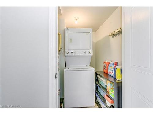 709-5090 Pinedale Avenue, Burlington, ON - Indoor Photo Showing Laundry Room