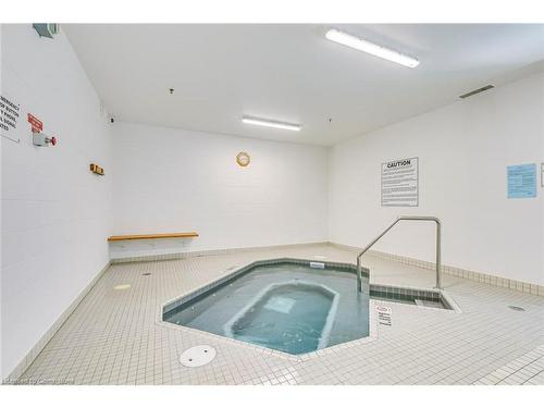 709-5090 Pinedale Avenue, Burlington, ON - Indoor Photo Showing Other Room With In Ground Pool