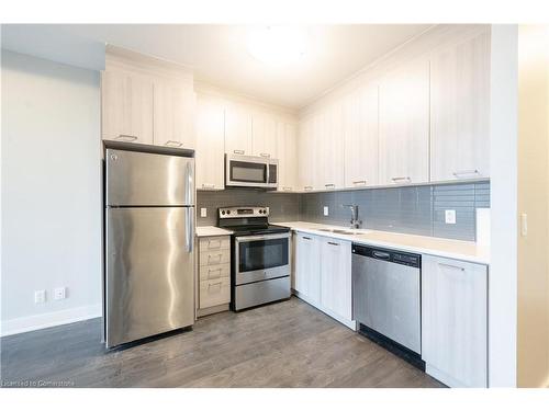 1007-150 Main Street W, Hamilton, ON - Indoor Photo Showing Kitchen