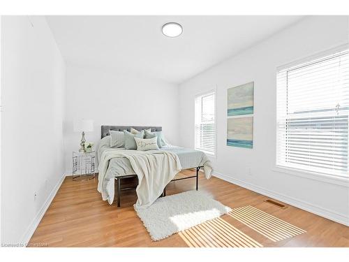 47 Burlington Street E, Hamilton, ON - Indoor Photo Showing Bedroom