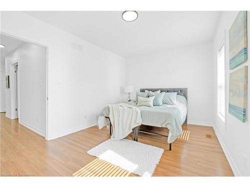 47 Burlington Street E, Hamilton, ON - Indoor Photo Showing Bedroom