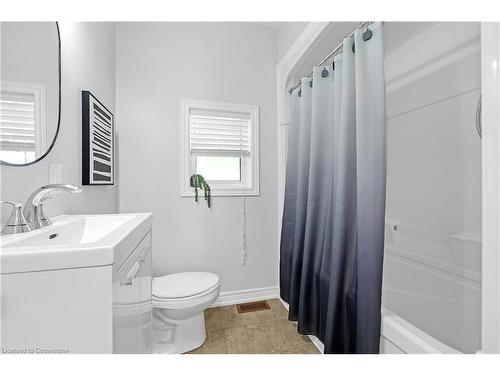 47 Burlington Street E, Hamilton, ON - Indoor Photo Showing Bathroom