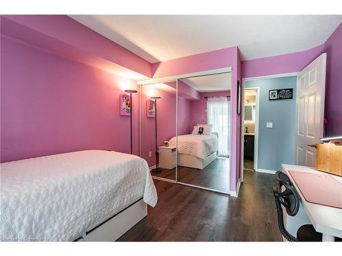 1511-335 Webb Drive, Mississauga, ON - Indoor Photo Showing Bedroom