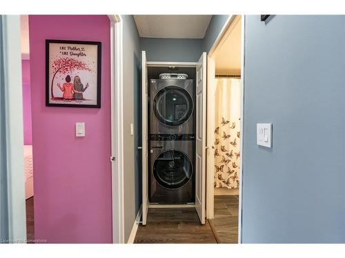 1511-335 Webb Drive, Mississauga, ON - Indoor Photo Showing Laundry Room