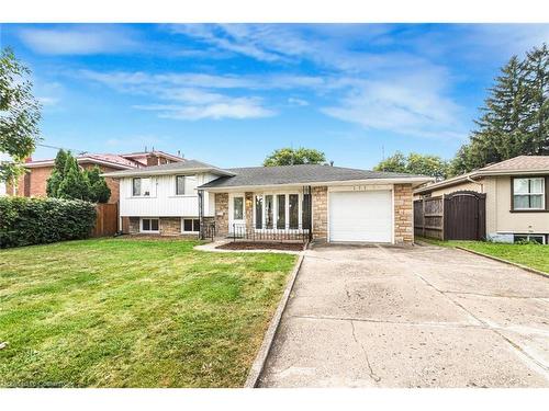 111 Buckingham Drive, Hamilton, ON - Outdoor With Facade