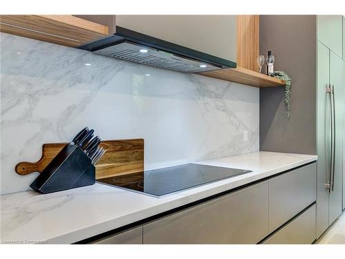 806 Alexander Road, Ancaster, ON - Indoor Photo Showing Kitchen