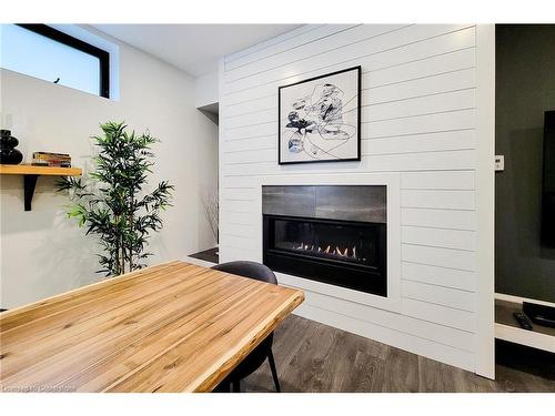 806 Alexander Road, Ancaster, ON - Indoor Photo Showing Living Room With Fireplace